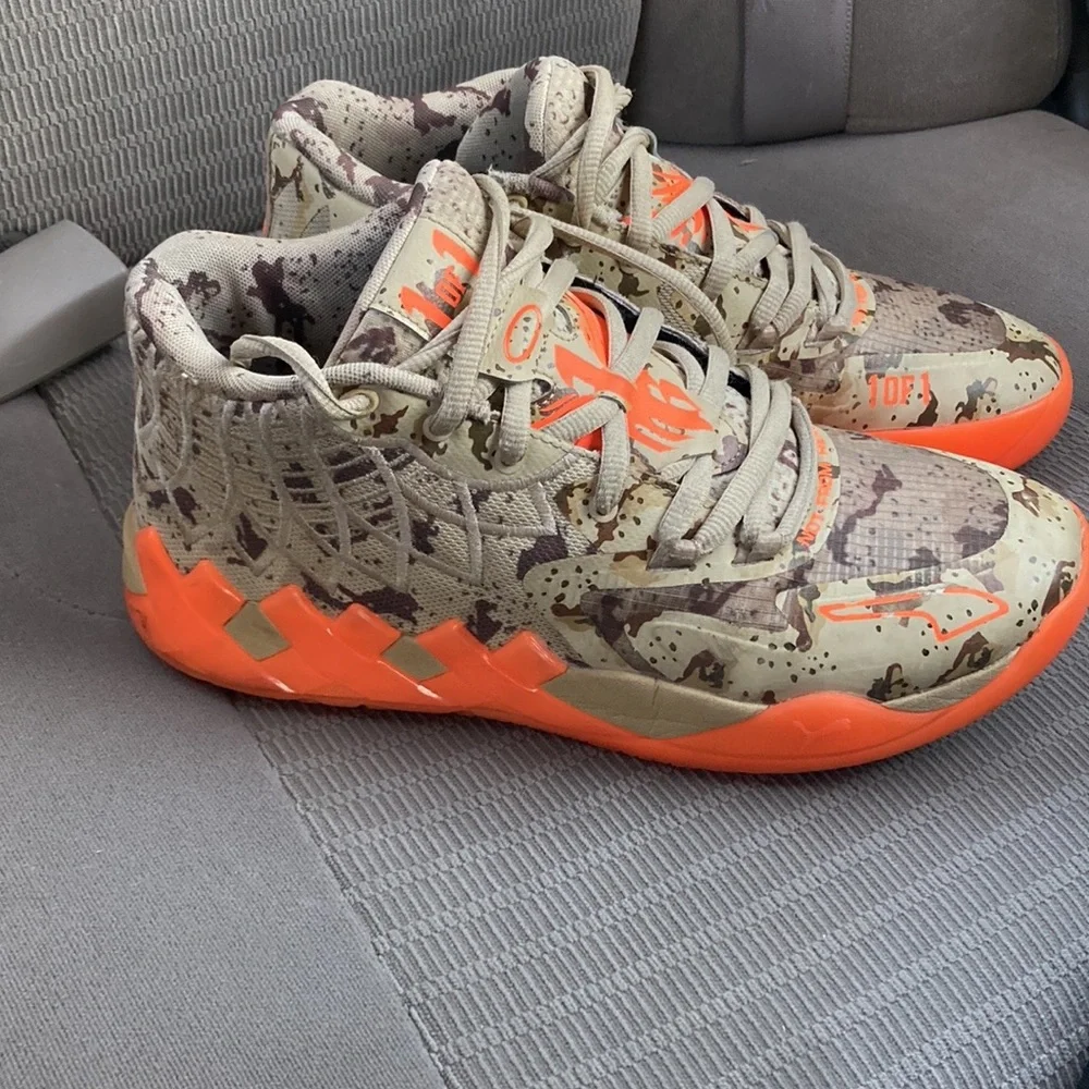 Orange and camouflage melos. 10.5 - Picture 1 of 6